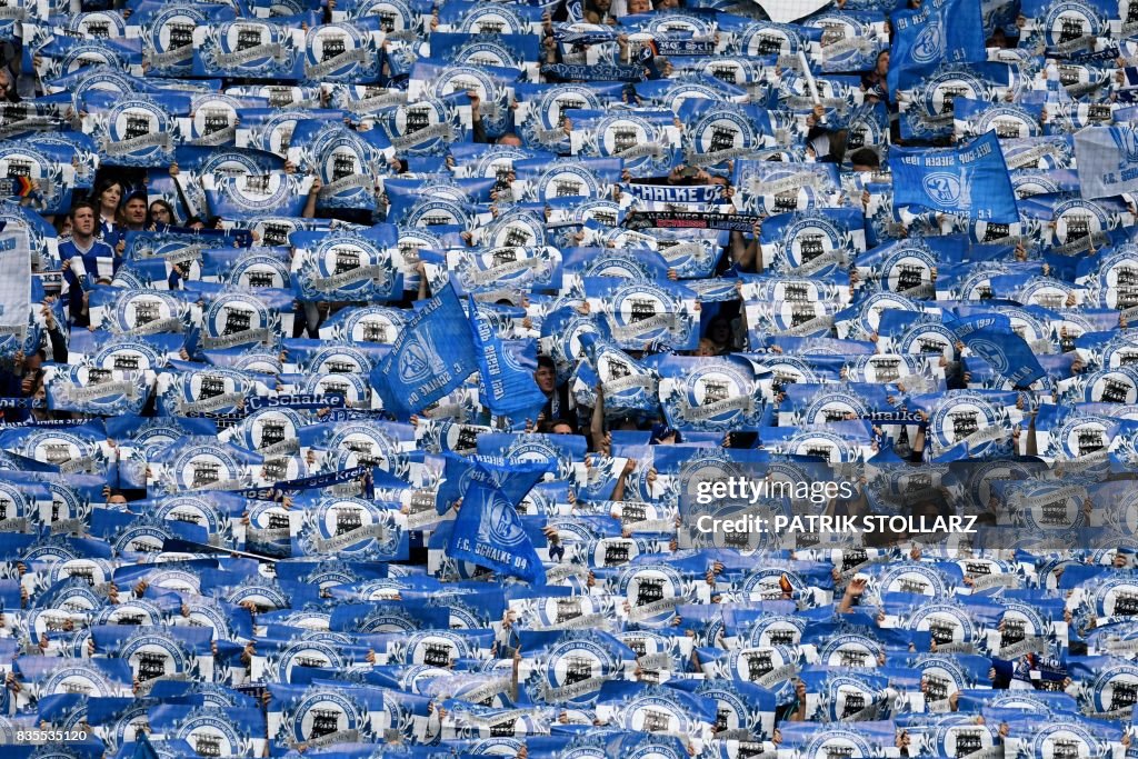 TOPSHOT-FBL-GER-BUNDESLIGA-SCHALKE-LEIPZIG