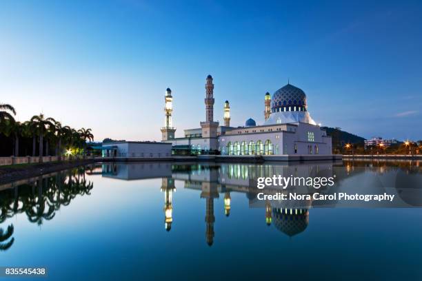 kota kinabalu city mosque - floating mosque bildbanksfoton och bilder