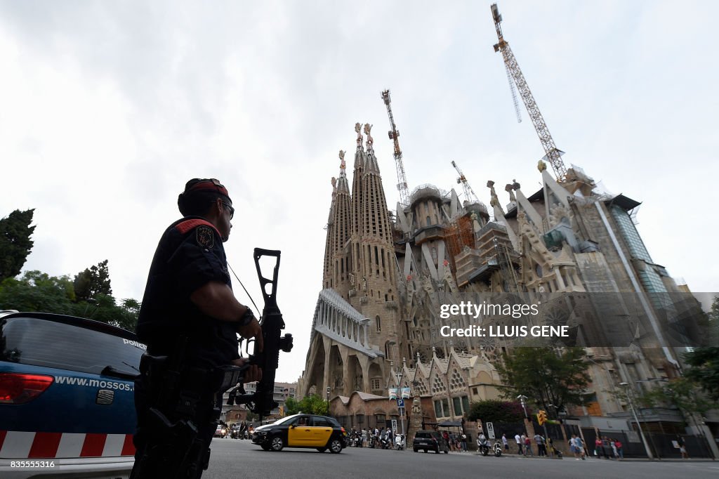 TOPSHOT-SPAIN-ATTACK-BARCELONA-SECURITY