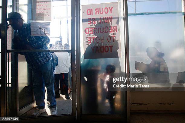 African-Americans line up to vote in the presidential election November 4, 2008 in Birmingham, Alabama. Birmingham, along with Selma and Montgomery,...