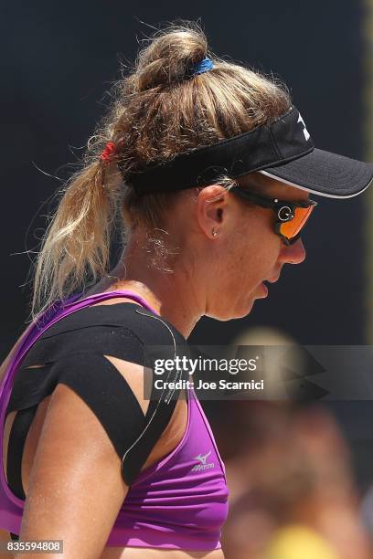 April Ross warms up for her round 4 match at the AVP Manhattan Beach Open - Day 3 on August 19, 2017 in Manhattan Beach, California.