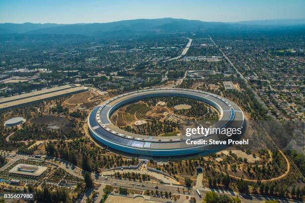 apple park - apple park stockfoto's en -beelden