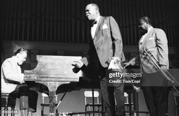 Jazz trumpeter Louis Armstrong performs at the University of Michigan on September 2, 1967 in Ann Arbor, Michigan.