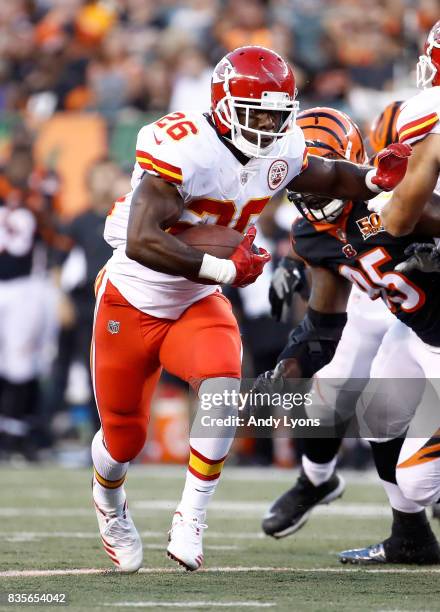 Spiller of the Kansas City Chiefs runs with the ball against the Cincinnati Bengals during the preseason game at Paul Brown Stadium on August 19,...