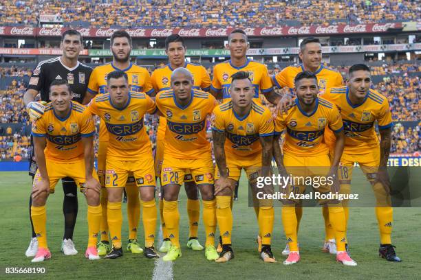 Players of Tigres pose prior the 5th round match between Tigres and Pumas as part of the Torneo Apertura 2017 Liga MX at Universitario Stadium on...