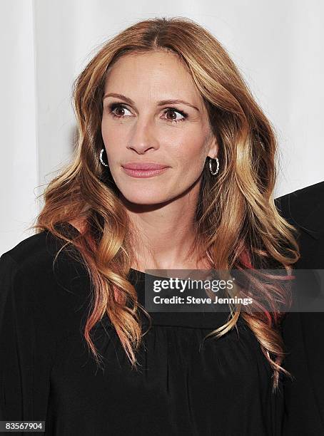 Julia Roberts attends Paul Newman's California Camp "The Painted Turtle" Benefit Concert at the Davies Symphony Hall on October 27, 2008 in San...