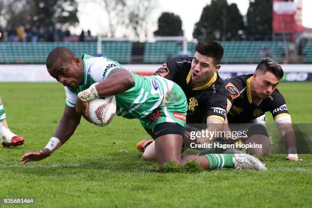 Willy Ambaka of Manawatu scores a try during the round one Mitre 10 Cup match between Manawatu and Wellington at Central Energy Trust Arena on August...