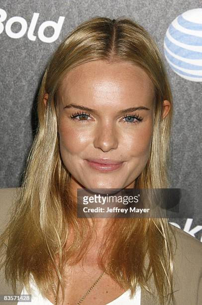 Kate Bosworth arrives at the U.S. Launch party for the new BlackBerry Bold on October 30, 2008 in Beverly Hills, California.