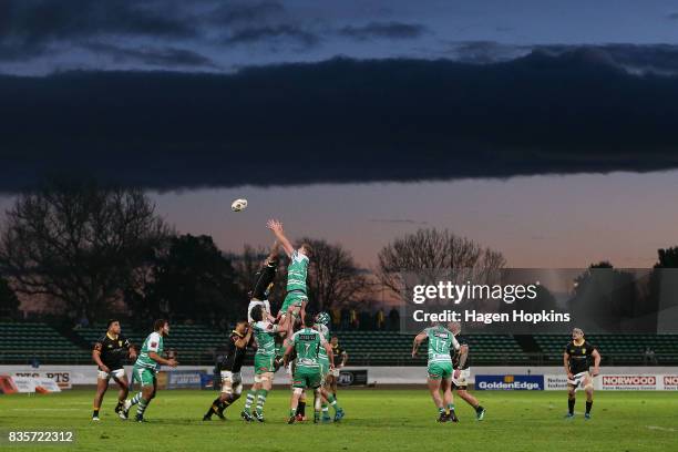 Players contest a lineout during the round one Mitre 10 Cup match between Manawatu and Wellington at Central Energy Trust Arena on August 20, 2017 in...