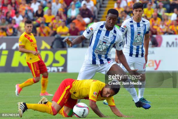 Raul Ruidiaz of Morelia and Jorge Hernandez of Pachuca, fight for the ball during the fifth round match between Morelia and Pachuca as part of the...