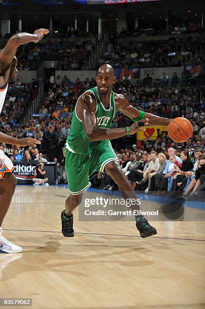 Kevin Garnett of the Boston Celtics drives to the basket against the Oklahoma City Thunder at the Ford Center on November 5, 2008 in Oklahoma City,...
