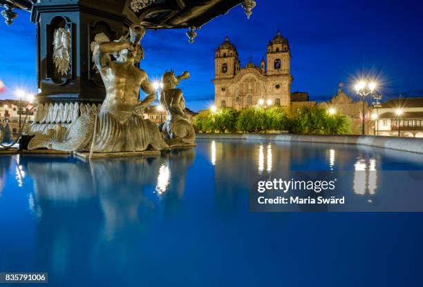 cusco - iglesia la compañia de jesus in plaza de armas - compañia stock pictures, royalty-free photos & images