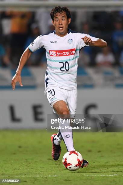 Junya Imase of Mito Hollyhock in action during the J.League J2 match between Yokohama FC and Mito Hollyhock at Nippatsu Mitsuzawa Stadium on August...