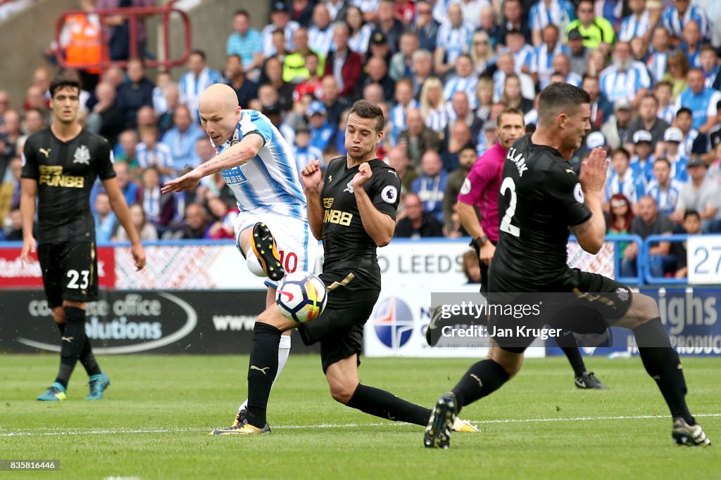 Huddersfield Town v Newcastle United - Premier League