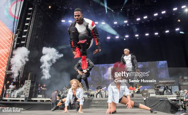 Jason Derulo performs live on stage during V Festival 2017 at Hylands Park on August 20, 2017 in Chelmsford, England.