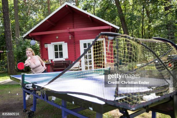 table tennis robot - tennis machine stock pictures, royalty-free photos & images