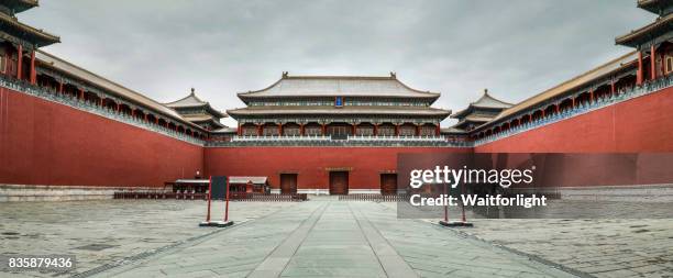 forbidden city after snow,beijing,china. - chinese temple stockfoto's en -beelden
