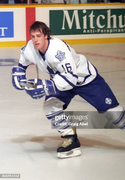 Darby Hendrickson of the Toronto Maple Leafs skates against the Colorado Avalanche during NHL preseason game action on September 27, 1995 at Maple...