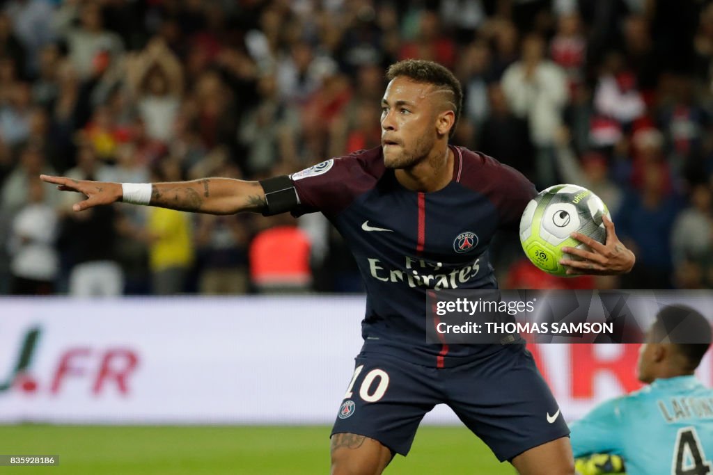 TOPSHOT-FBL-FRA-LIGUE1-PARIS-TOULOUSE