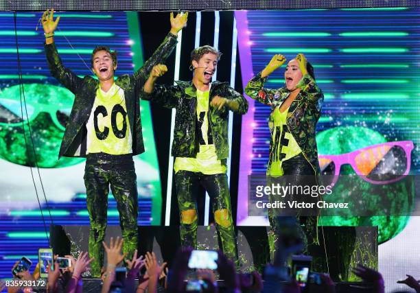 Pau Zurita, Juanpa Zurita and Andy Zurita get slimed on stage during the Nickelodeon Kids' Choice Awards Mexico 2017 at Auditorio Nacional on August...