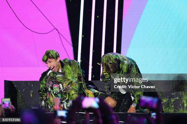 Pau Zurita, Juanpa Zurita and Andy Zurita get slimed on stage during the Nickelodeon Kids' Choice Awards Mexico 2017 at Auditorio Nacional on August...