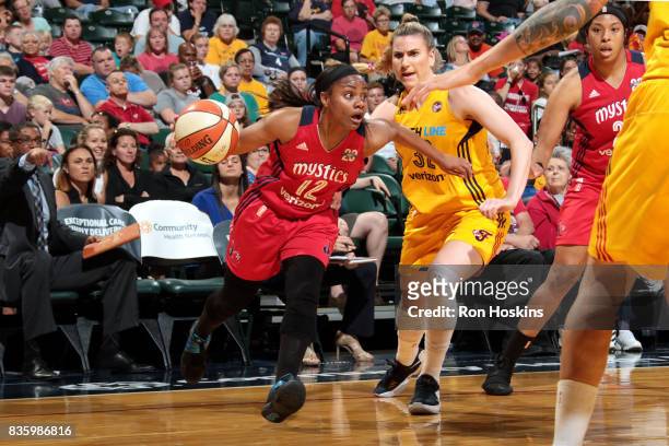 Ivory Latta of the Washington Mystics handles the ball during the game against the Indiana Fever during a WNBA game on August 20, 2017 at Bankers...
