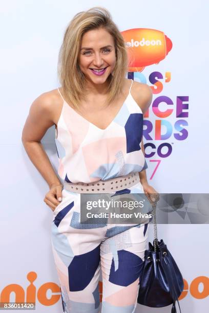 Flor Martino poses during the Kids Choice Awards Mexico 2017 Orange Carpet at Auditorio Nacional on August 19, 2017 in Mexico City, Mexico.