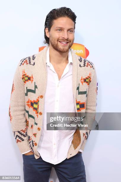 Edy Vilard poses during the Kids Choice Awards Mexico 2017 Orange Carpet at Auditorio Nacional on August 19, 2017 in Mexico City, Mexico.