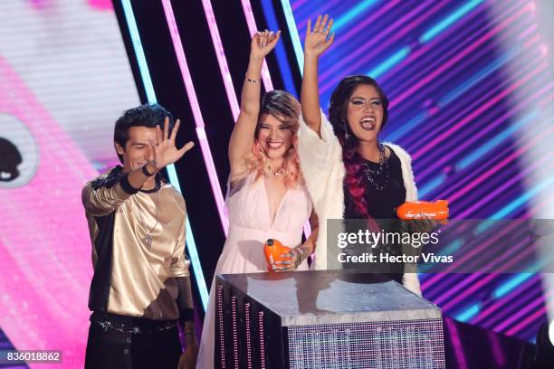 Members of the youtuber group Los Polinesios receive an award during the Nickelodeon Kids' Choice Awards Mexico 2017 at Auditorio Nacional on August...