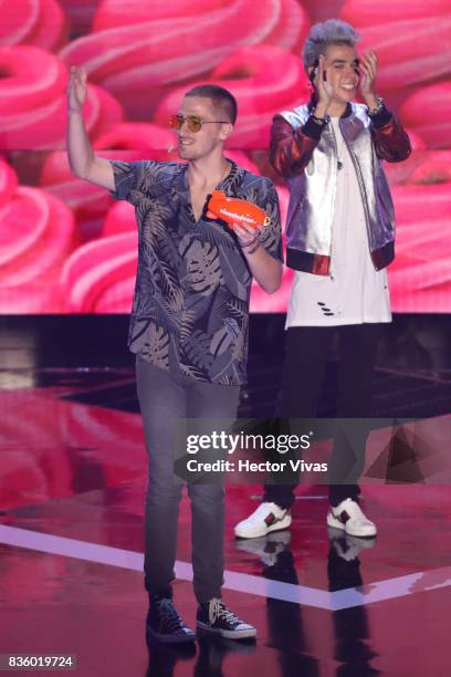 Kendall Schmidt celebrates after receiving an award performs during the Nickelodeon Kids' Choice Awards Mexico 2017 at Auditorio Nacional on August...