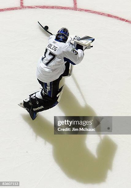 Olaf Kolzig of the Tampa Bay Lightning warms up before playing against the New Jersey Devils at the Prudential Center on November 5, 2008 in Newark,...