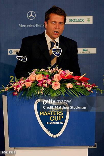 Tournament Director Brad Drewitt address the audiance during the opening ceremony at the Shanghai Exhibition Center for the Tennis Masters Cup...