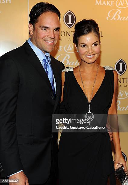 Baseball player Mike Piazza and Wife Alicia Rickter arrives at the 14th Annual Make-A-Wish Ball at the Hotel Intercontinental on November 8, 2008 in...
