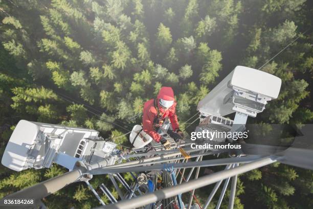 高空工作 - telecommunications equipment 個照片及圖片檔