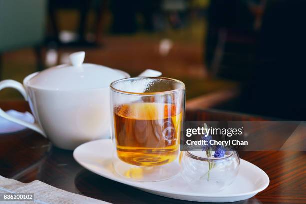 lavender tea - englische tea time stock-fotos und bilder