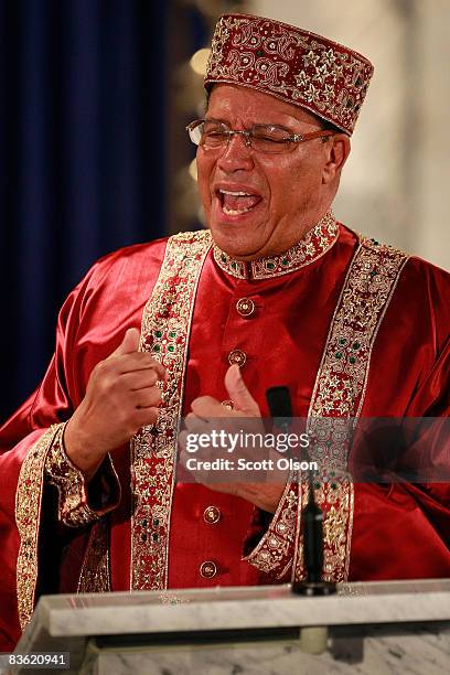 Minister Louis Farrakhan speaks to Nation of Islam followers at Mosque Maryam November 09, 2008 in Chicago, Illinois. During his address Farrakhan...