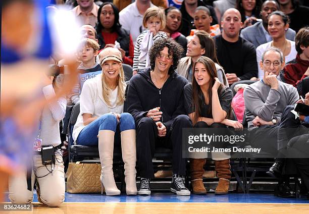 Beth Ostrosky, Howard Stern and daughter attend the Utah Jazz vs New York Knicks game at Madison Square Garden on November 9, 2008 in New York City.