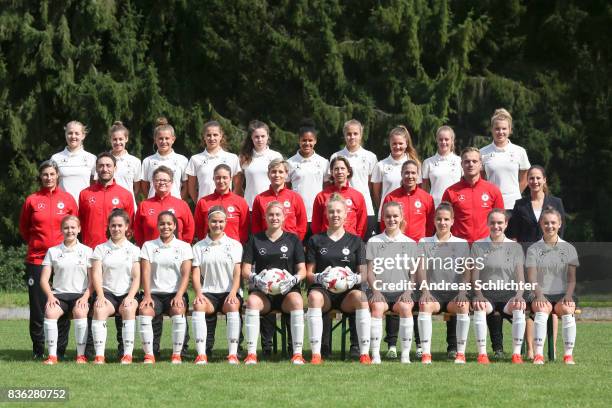 Teamphoto : "nPauline Wimmer , Lina Jubel , Leonie Koester , Jasmin Jabbes , Johanna Biermann , Shekiera Martinez , Karla Goerlitz , Noreen Guennewig...