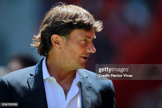 Hernan Cristante coach of Toluca looks on during the fifth round match between Toluca and Necaxa as part of the Torneo Apertura 2017 Liga MX at...