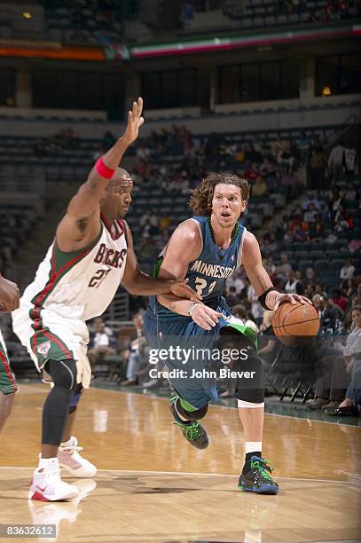 Minnesota Timberwolves Mike Miller in action vs Milwaukee Bucks Michael Redd during preseason. Milwaukee, WI 10/6/2008 CREDIT: John Biever