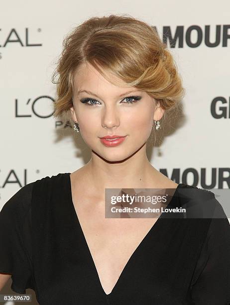 Singer Taylor Swift attends the 2008 Glamour Women of the Year Awards at Carnegie Hall on November 10, 2008 in New York City.