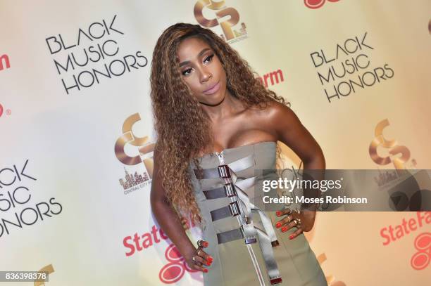 Singer-songwriter Sevyn Streeter arrives at the 2017 Black Music Honors at Tennessee Performing Arts Center on August 18, 2017 in Nashville, Tennessee