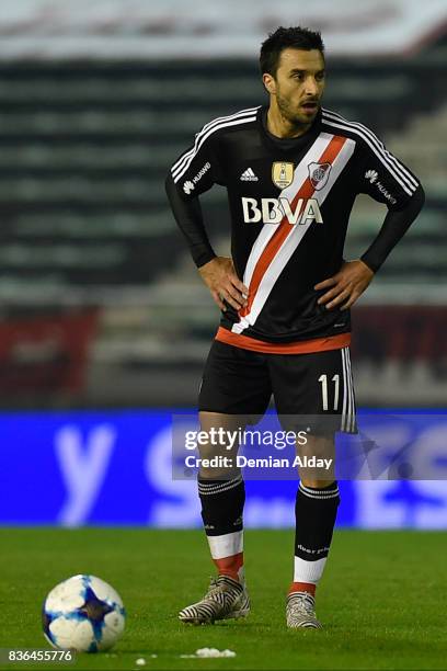 Ignacio Scocco of River Plate sets up for a free kick during a match between River Plate and Instituto as part of round 16 of Copa Argentina 2017 at...