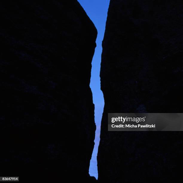 crack between boulders, alabama hills, ca - crevice stock pictures, royalty-free photos & images