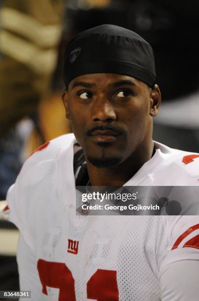 Safety Kenny Phillips of the New York Giants looks on from the sideline during a game against the Pittsburgh Steelers at Heinz Field on October 26,...