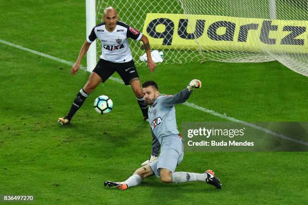 Goalkeeper Victor of Atletico MG in action during a match between Fluminense and Atletico MG part of Brasileirao Series A 2017 at Maracana Stadium on...