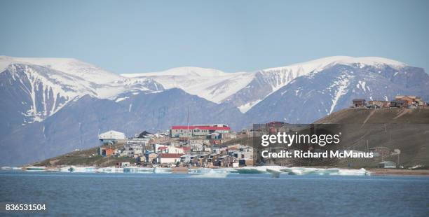 pond inlet - baffin island stockfoto's en -beelden