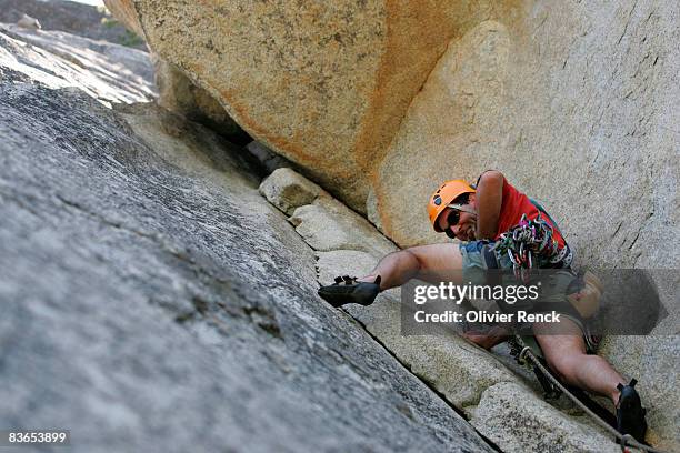 rock climbing in southern california - idyllwild stock-fotos und bilder