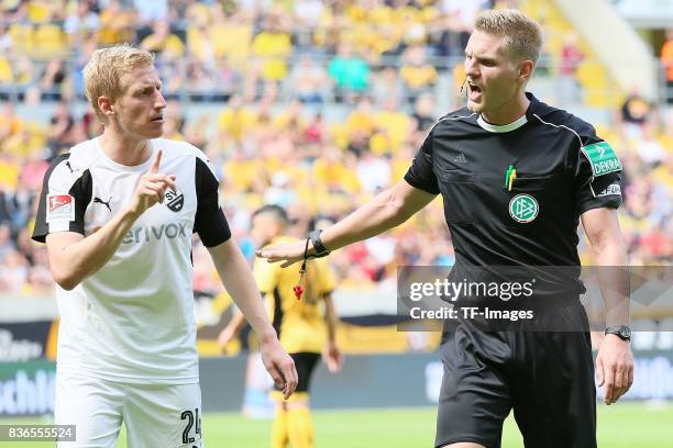 Philipp Klingmann of Sandhausen speak with Timo Gerach during the Second Bundesliga match between Dynamo Dresden and SV Sandhausen at DDV-Stadion on...