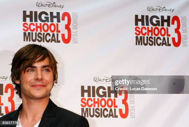 Zac Efron attends the premiere of 'High School Musical 3: Senior Year' at the Village Jam Factory on November 12, 2008 in Melbourne, Australia.